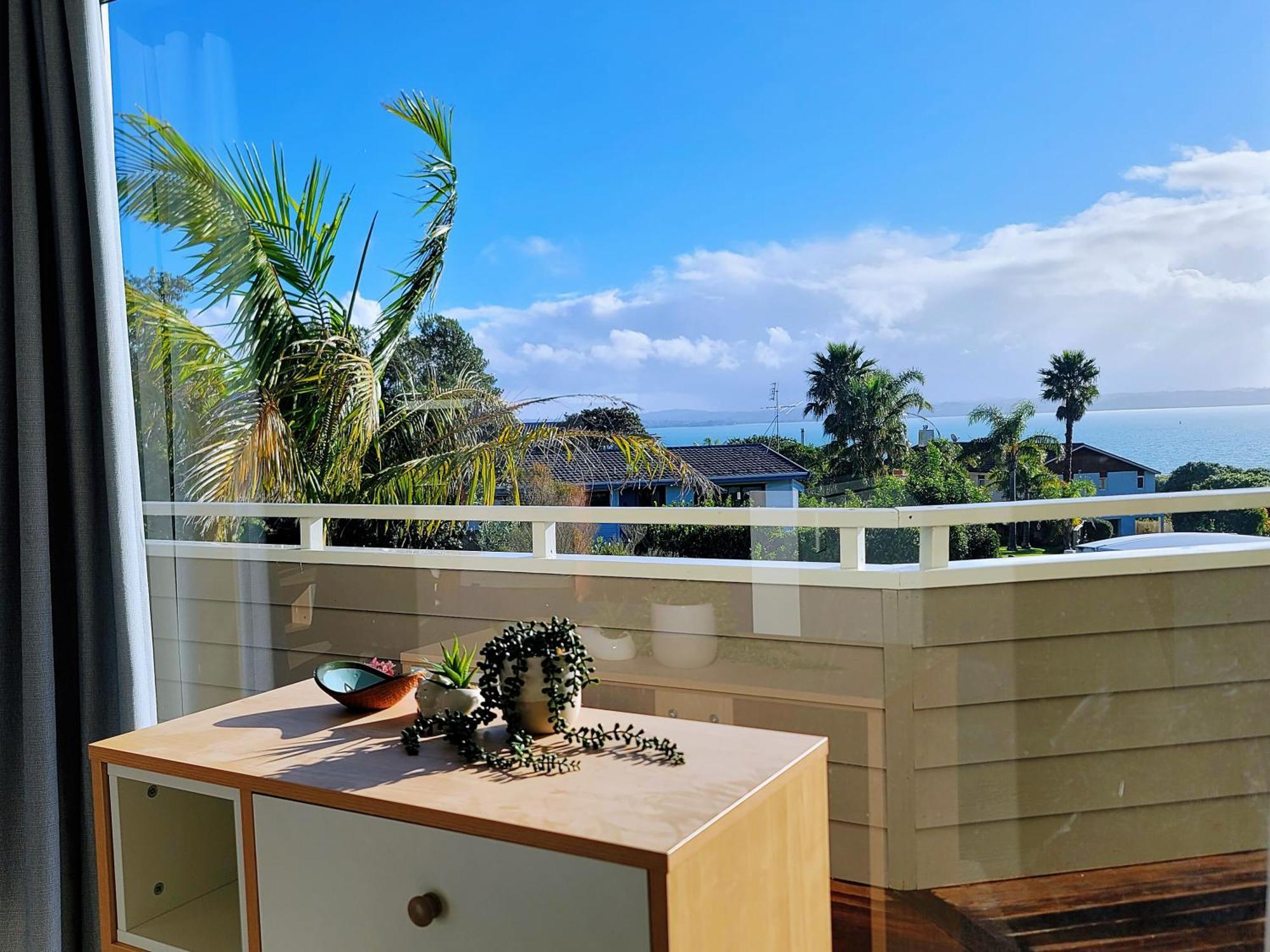 Sea View 5 Bedroom Holiday House Whangaparaoa Exterior photo